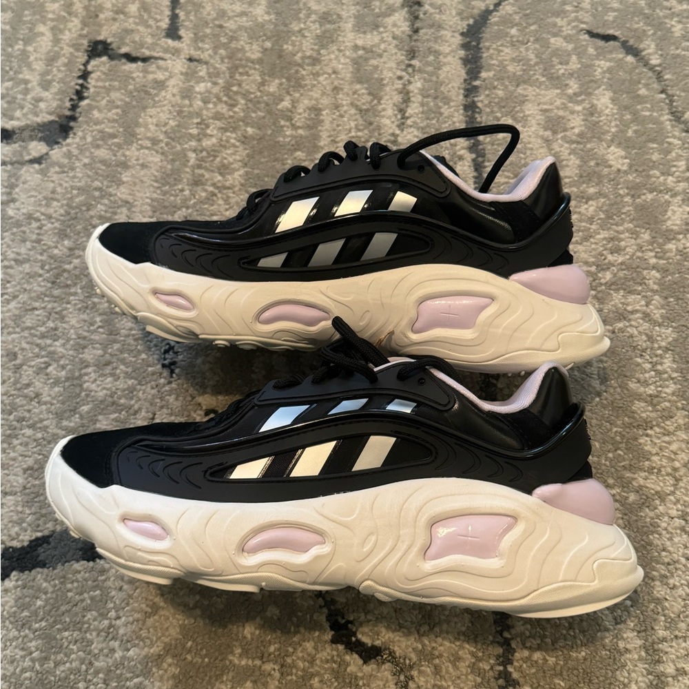 Adidas women’s Oznova - Picture 8 of 11